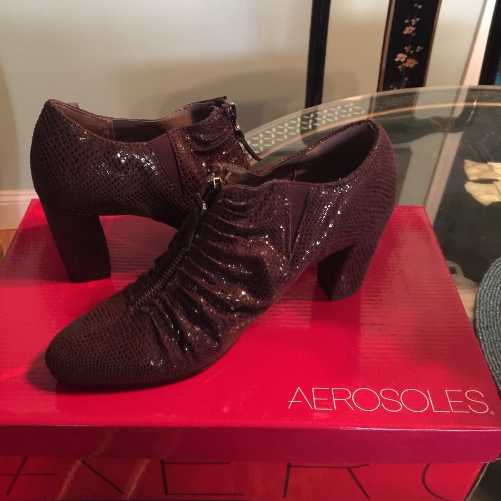 Aerosoles brown snake ankle booties- NEW in box